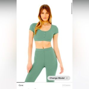 Alo yoga Blissful Henley set (top and bottom) worn once. Size small for both.